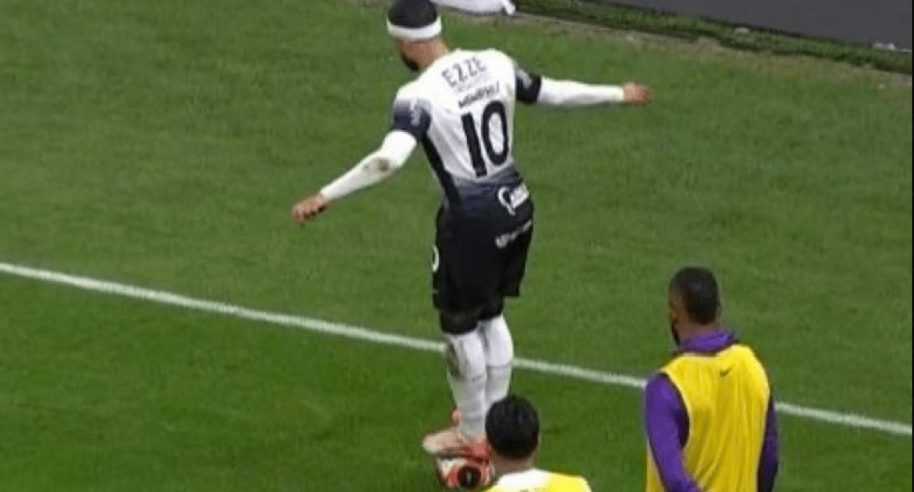 H Bραζιλία βάζει τέλος στο jogo bonito - H ενέργεια του Ντεπάι που δίχασε (pic)