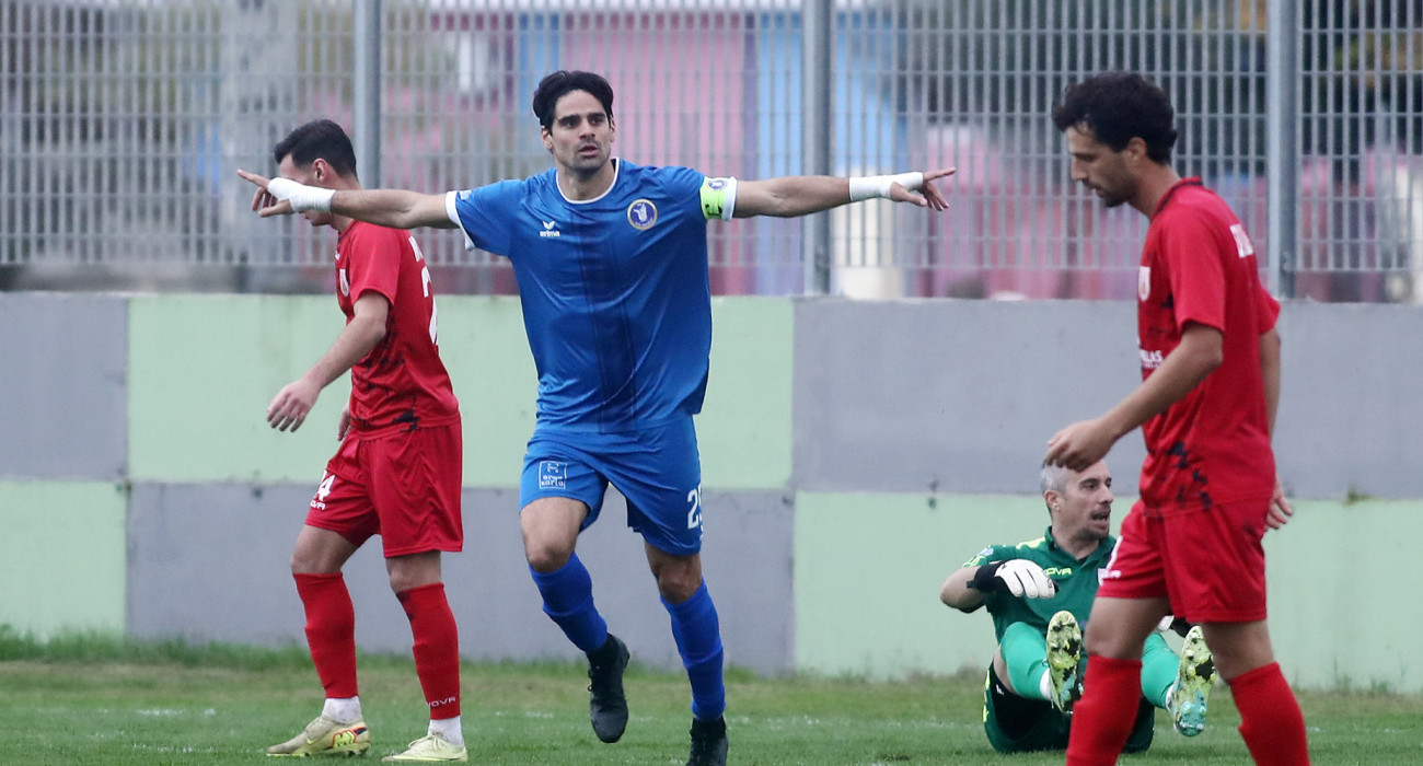 Ο Γιάννης Λουκίνας πανηγυρίζει/ Πηγή: Intime