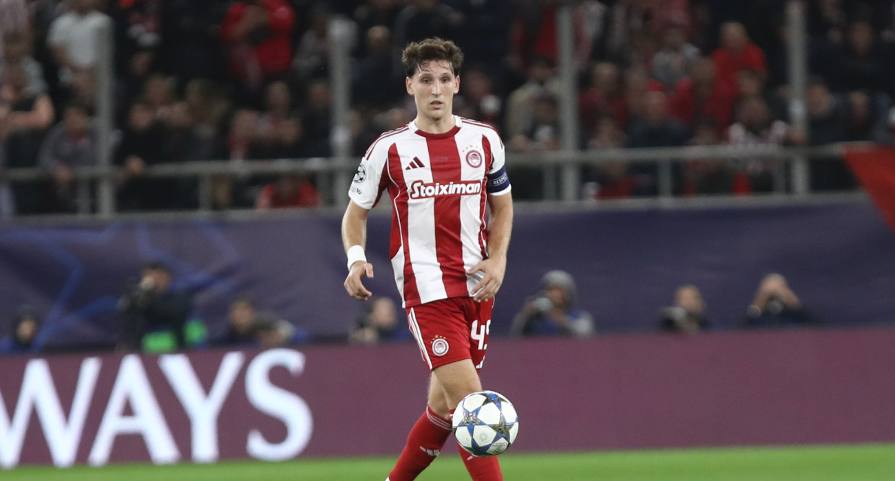 Ο Παναγιώτης Ρέτσος με τη φανέλα του Ολυμπιακού στο Champions League / Πηγή: InTime