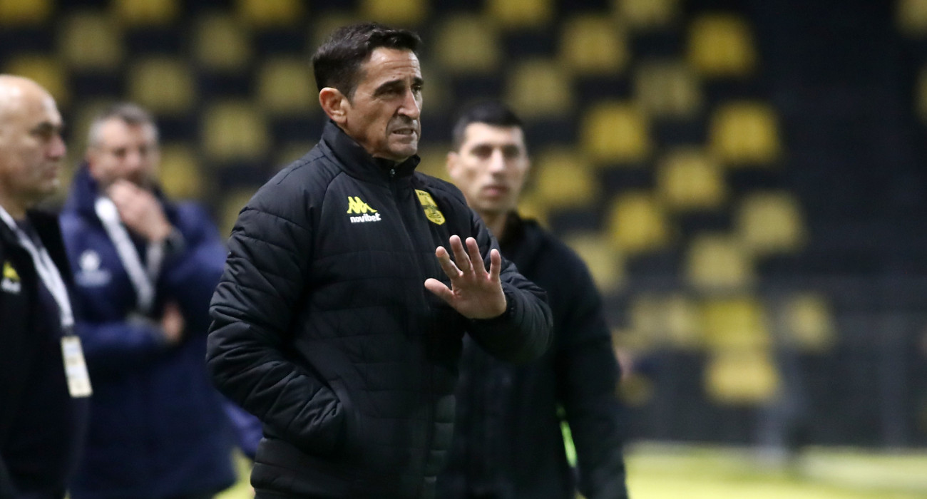 Ο Μανόλο Χιμένεθ στο ματς με την ΑΕΛ/ Πηγή: Intime