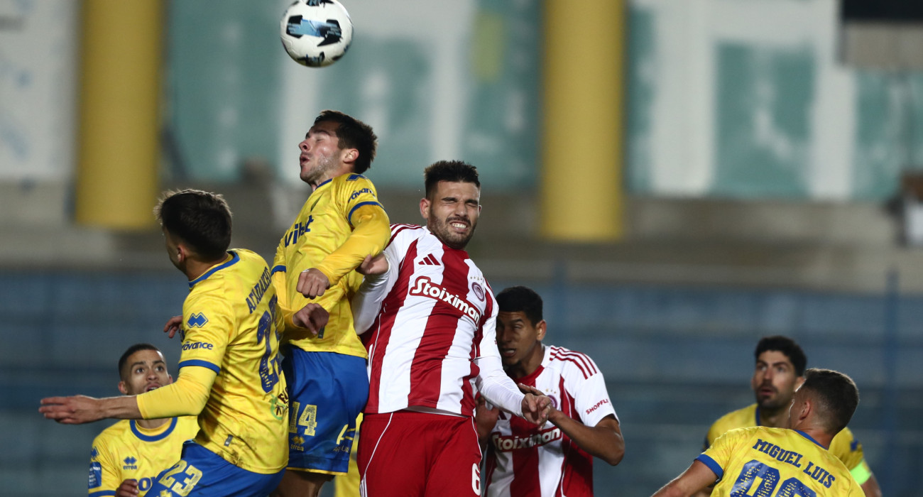 Μονομαχία στο Αγρίνιο ανάμεσα σε παίκτες του Παναιτωλικού και του Ολυμπιακού / Πηγή: Intime