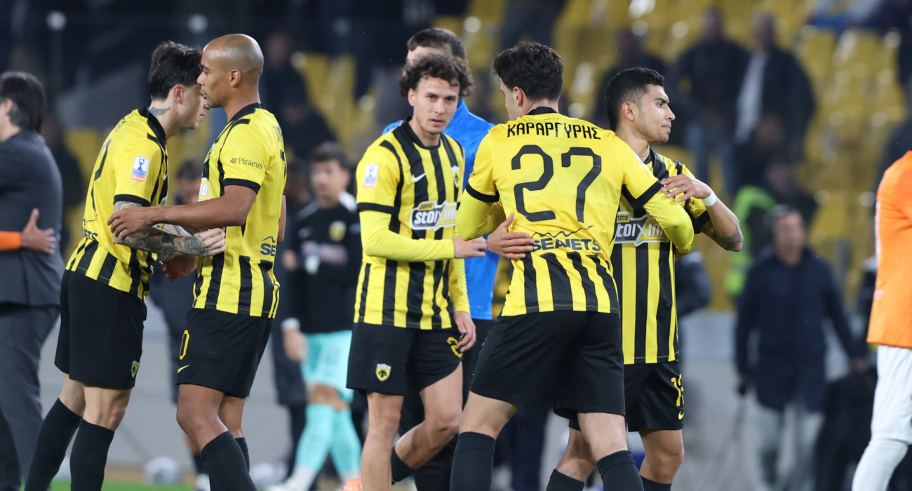 Οι ποδοσφαιριστές της ΑΕΚ πανηγυρίζουν / Πηγή: Intime