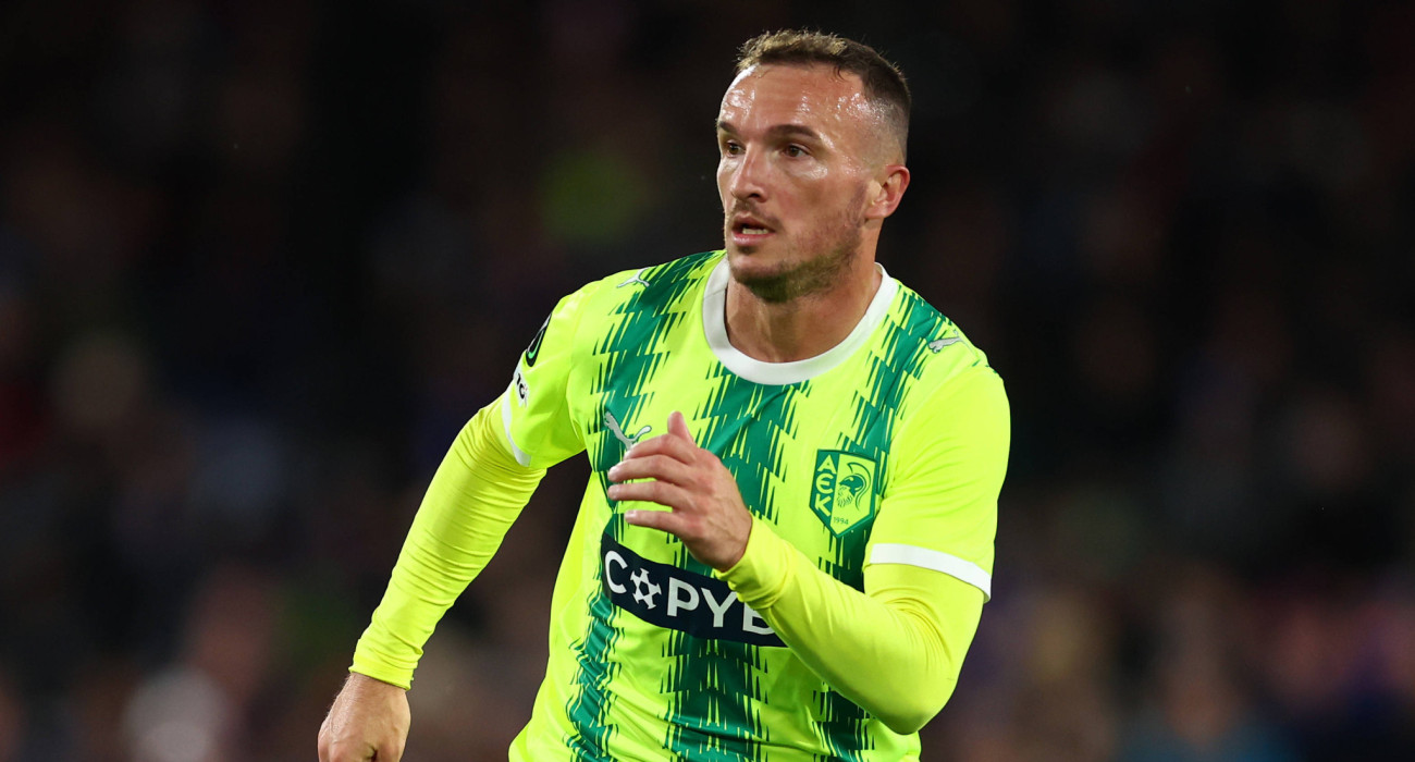 Ο Ιβάνοβιτς της ΑΕΚ Λάρνακας σε αγώνα του Conference League / Πηγή: Imago