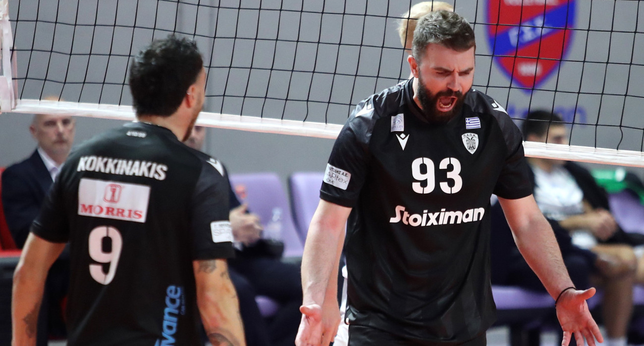 Ο Ούρος Κοβάσεβιτς πανηγυρίζει με τον Μενέλαο Κοκκινάκη / Πηγή: Intime