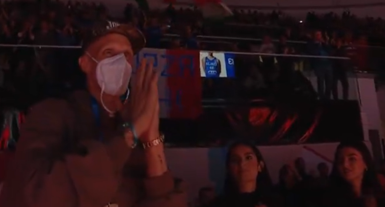 Συγκινητική η «επιστροφή» του Πολονάρα στην εθνική Ιταλίας - Παρουσιάστηκε και αποθεώθηκε (video)