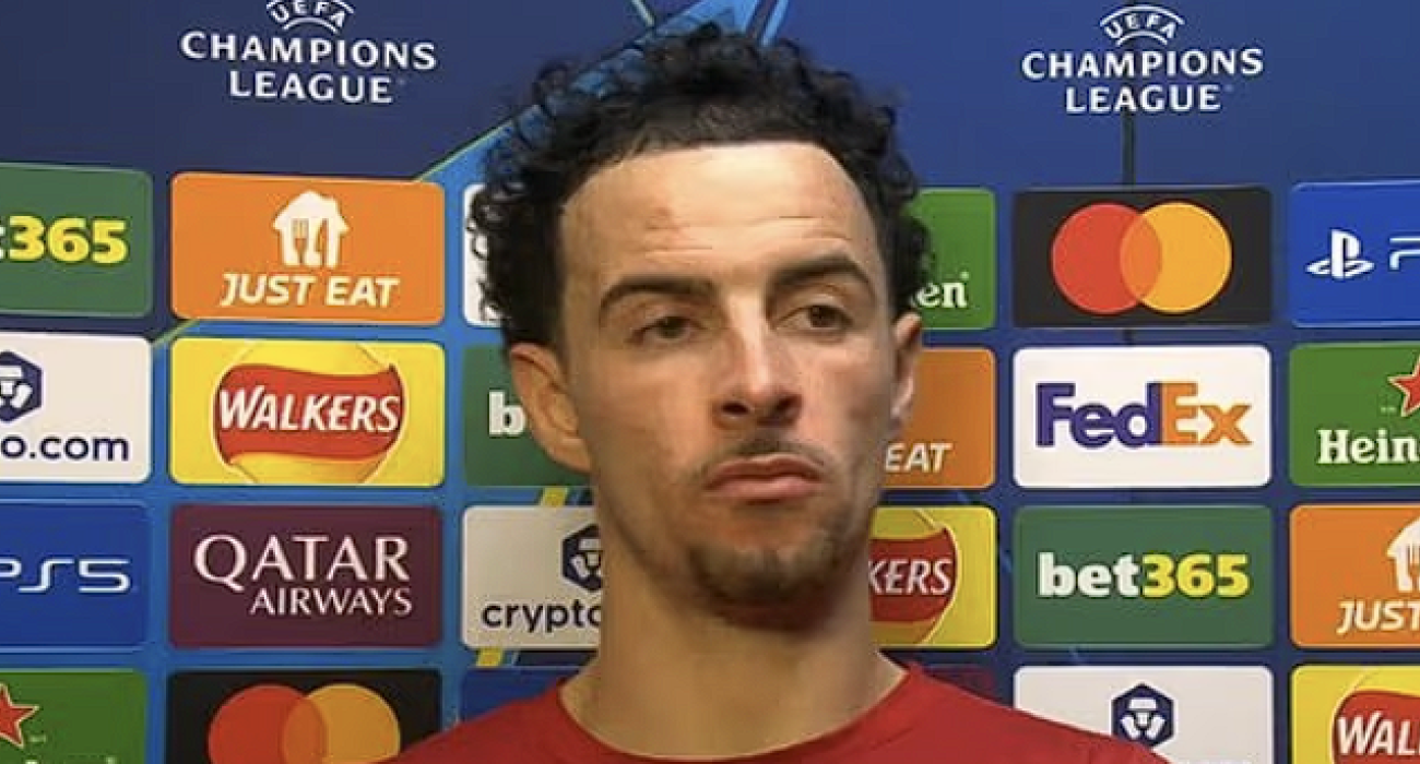 Ο Κέρτις Τζόουνς / Screenshot