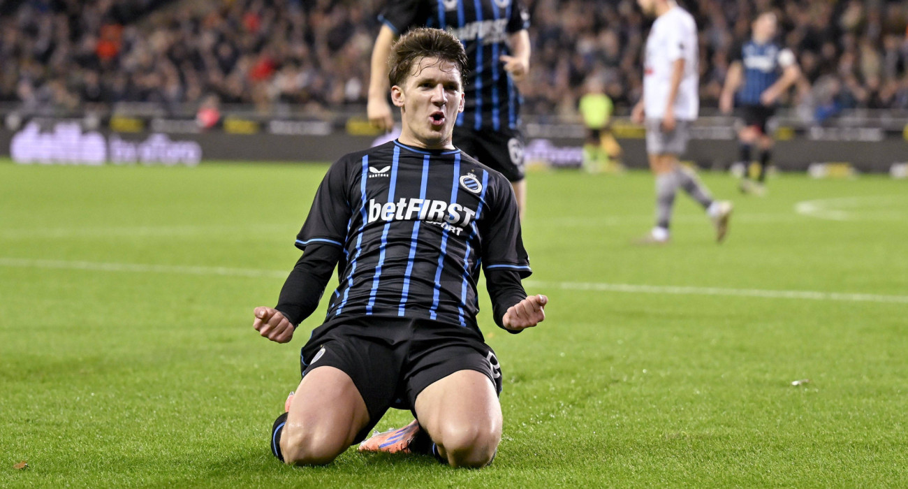 Ο Χρήστος Τζόλης με την Κλαμπ Μπριζ / Πηγή: Imago