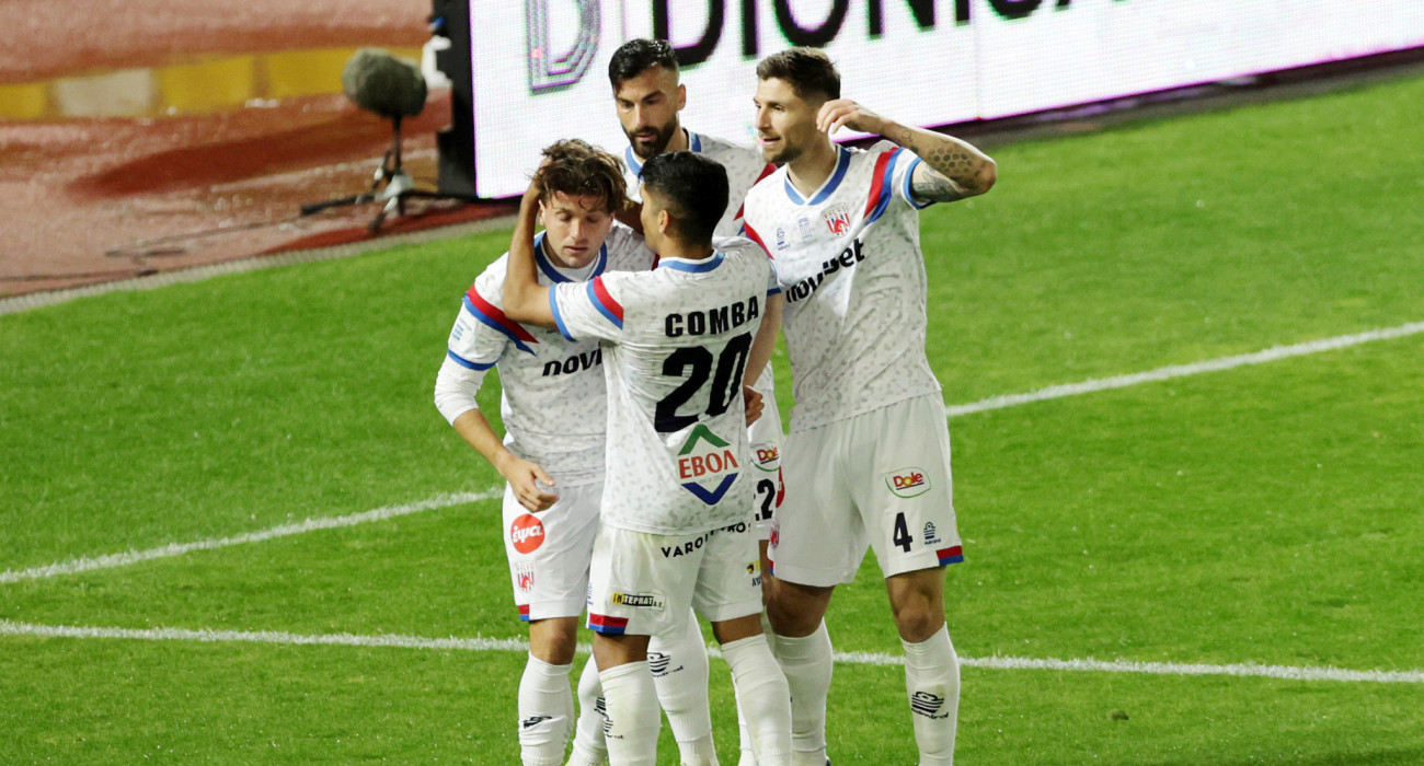 Οι ποδοσφαιριστές του Βόλου πανηγυρίζουν / Πηγή: intime