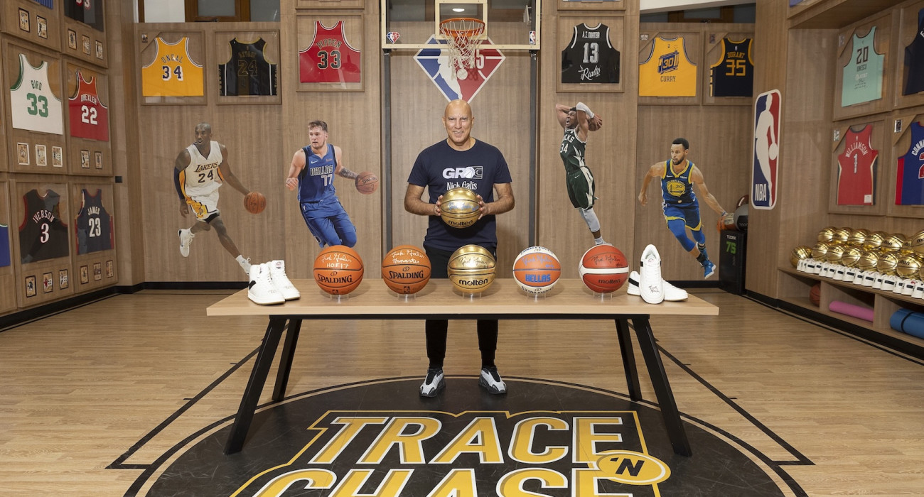 Νίκος Γκάλης: Η πρώτη σειρά υπογεγραμμένων συλλεκτικών αντικειμένων του!