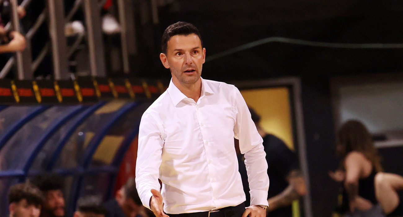 Ο Ίγκορ Μίλιτσιτς στον πάγκο του Άρη, Πηγή: Eurokinissi