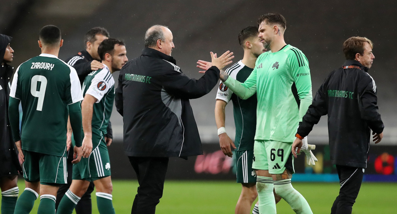 Ο Ράφα Μπενίτεθ με τον Μπαρτολομιέι Ντραγκόφσκι / Πηγή: InTime