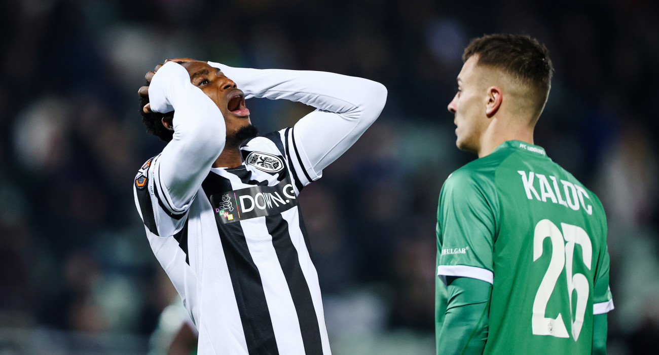 Ο Μπάμπα μετά τη χαμένη του ευκαιρία στο 46' / Πηγή: Intime