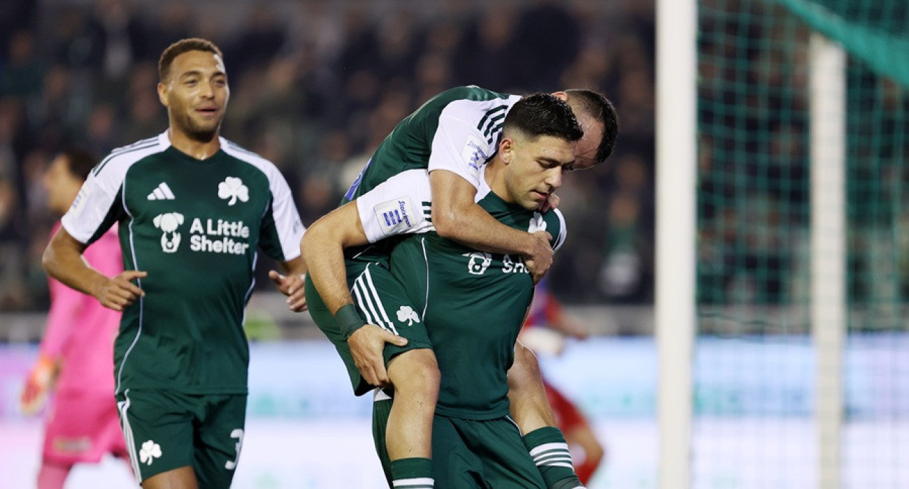 Ο Τάσος Μπακασέτας πανηγυρίζει το γκολ του / Πηγή:InTime