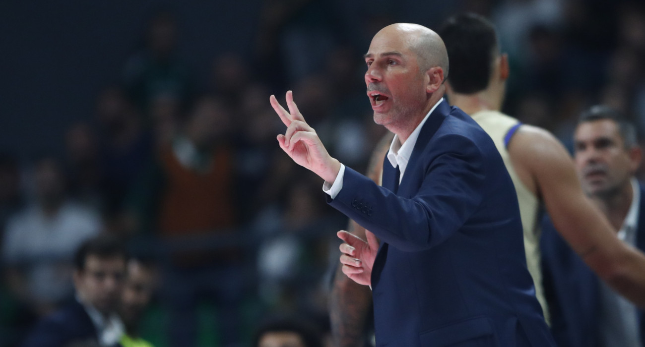 Ο νέος τεχνικός της Παρτίζαν και πρώην της Μπαρτσελόνα, Ζοάν Πεναρόγια / Πηγή: Eurokinissi