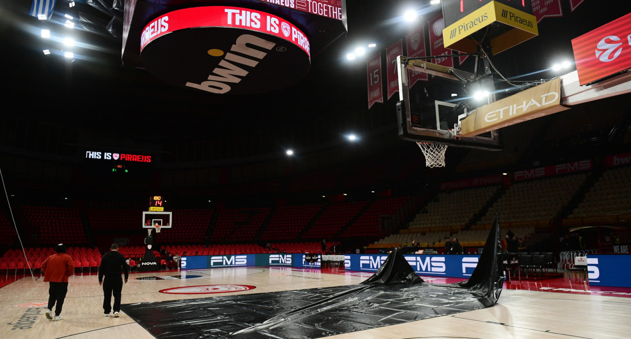 Τα πλαστικά πανιά στο ΣΕΦ - Πηγή: Eurokinissi