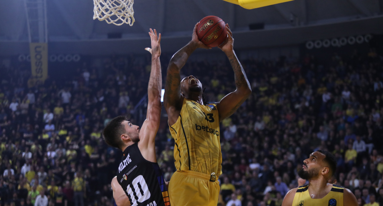 Στιγμιότυπο από το παιχνίδι ανάμεσα σε Άρη και Κλουζ, Πηγή: Eurokinissi