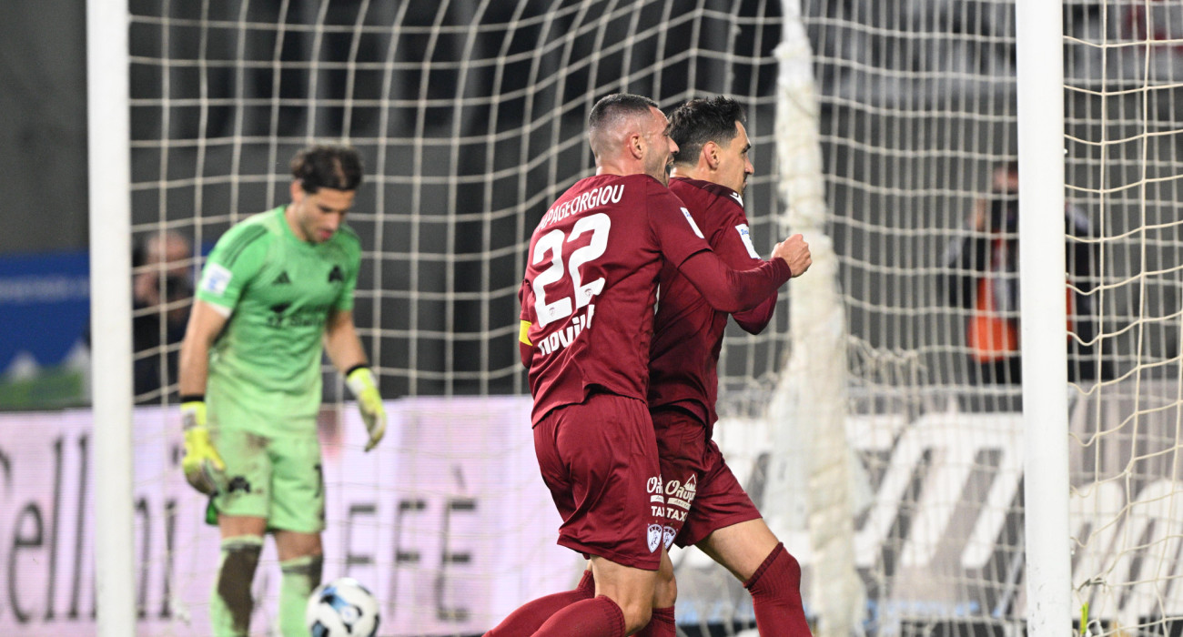 Ο Πασάς πανηγυρίζει το γκολ της ΑΕΛ Novibet / Πηγή: Eurokinissi