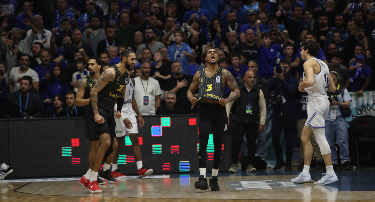 Ο Μπράις Τζόουνς πανηγυρίζει στο Ηρακλής - Άρης, Πηγή: Eurokinissi