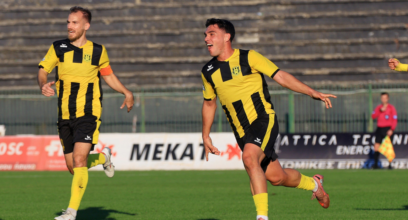 Ο Νοικοκυράκης σκοράρει με την φανέλα της Αναγέννησης Καρδίτσας / Πηγή: Intime