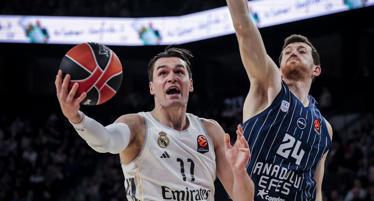 Στιγμιότυπο από το παιχνίδι Αναντολού Εφές - Ρεάλ Μαδρίτης, Πηγή:  Tolga Adanali/Euroleague Basketball via Getty Images/Ideal Images