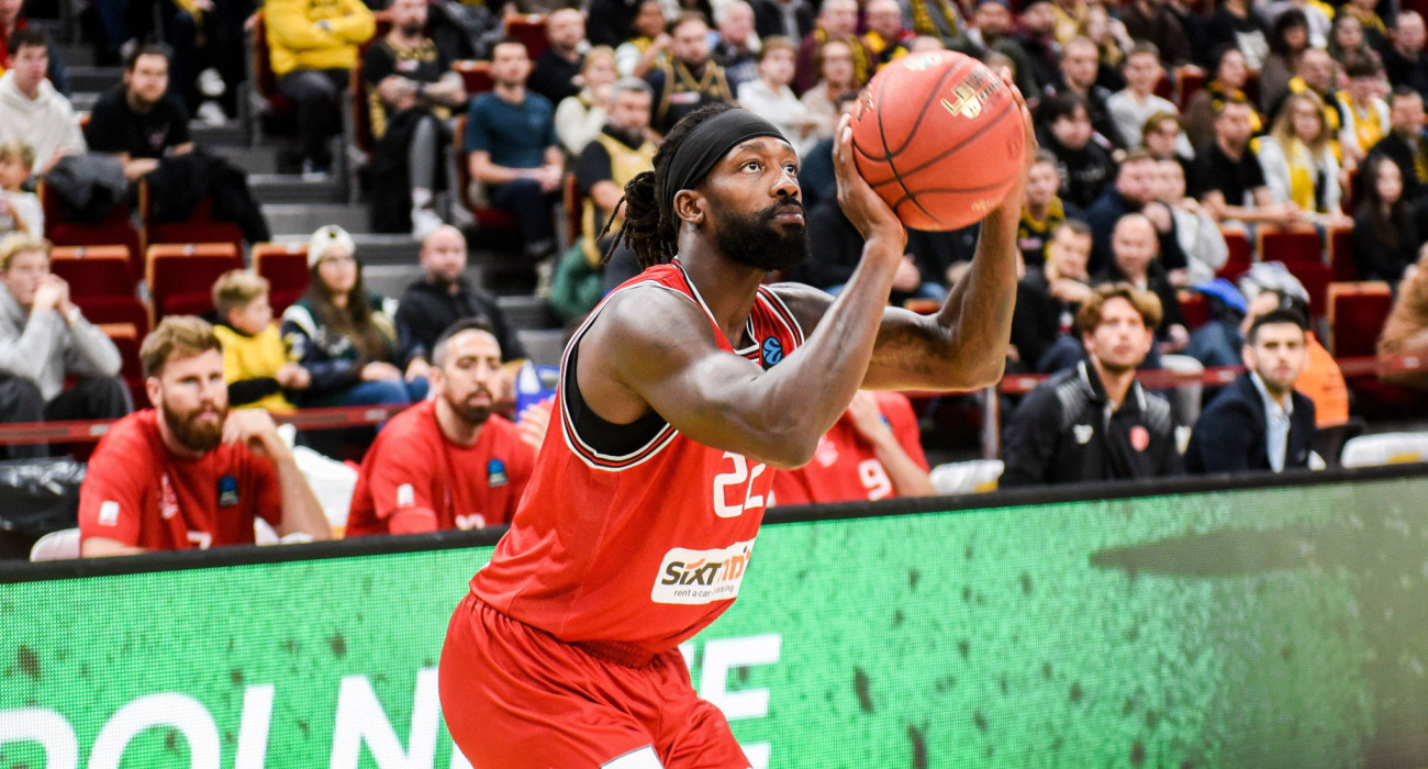 Ο Πάτρικ Μπέβερλι με τη φανέλα της Χάποελ Τελ Αβίβ, Πηγή: Imago