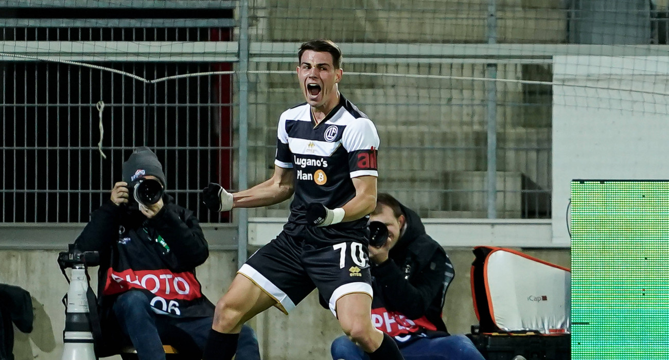 Ο Γιώργος Κούτσιας πανηγυρίζει για τη Λουγκάνο / Πηγή: Imago