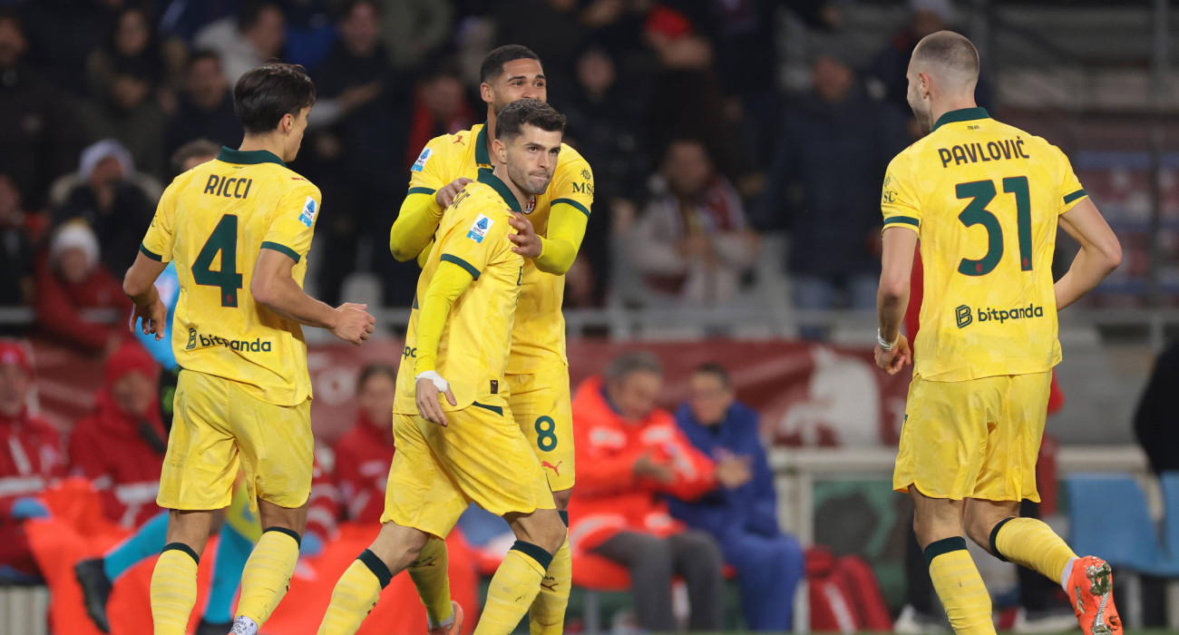 Οι παίκτες της Μίλαν πανηγυρίζουν το γκολ του Πούλισικ / Πηγή: Imago