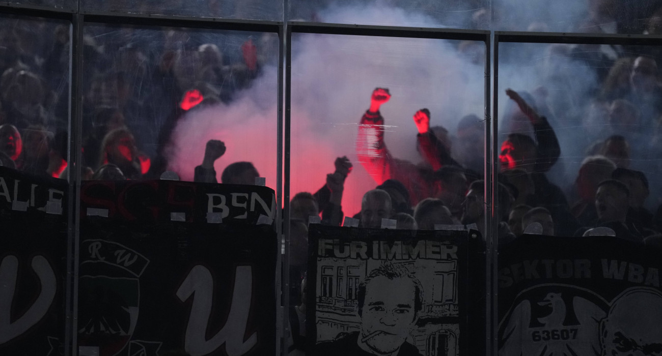 Οι οπαδοί της Άντραχτ... ταλαιπώρησαν το ανακαινισμένο «Καμπ Νου» / Πηγή: Imago