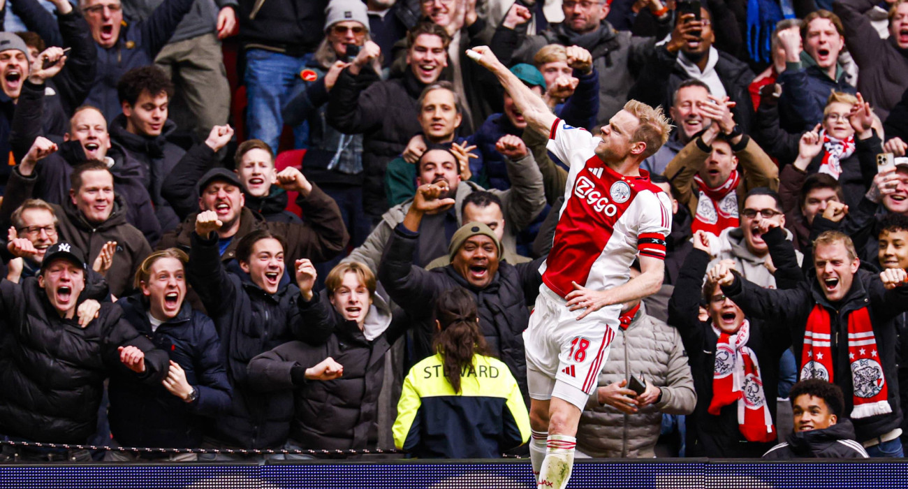Ο Κλάασεν πανηγυρίζει το γκολ του με τον Άγιαξ / Πηγή: Imago