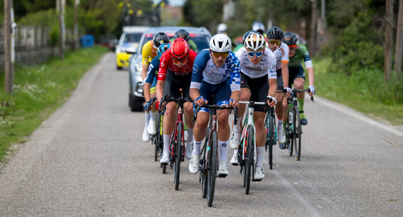 Στιγμιότυπο από τον ΔΕΗ Tour of Hellas 2025 / Πηγή: Πέτρος Γκότσης / Cycling Greece