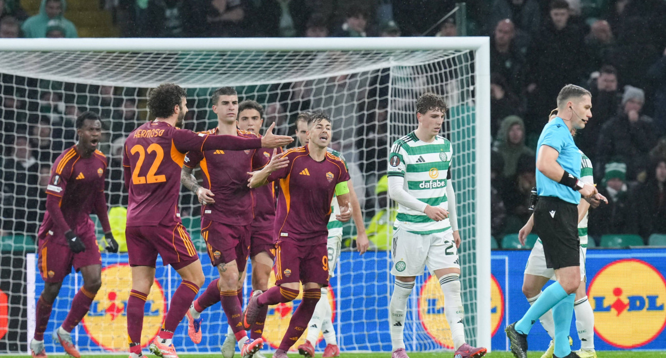 Οι ποδοσφαιριστές της Ρόμα πανηγυρίζουν / Πηγή: imago