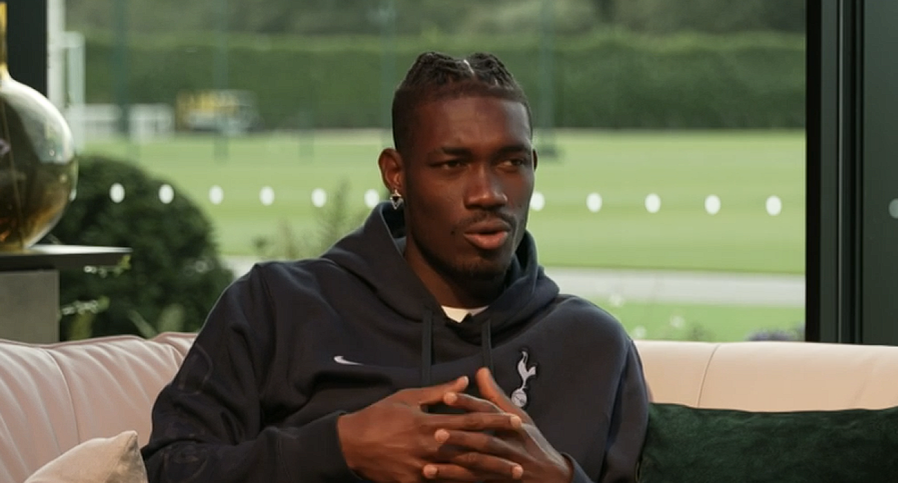 Ο Ίβ Μπισούμα / Screenshot