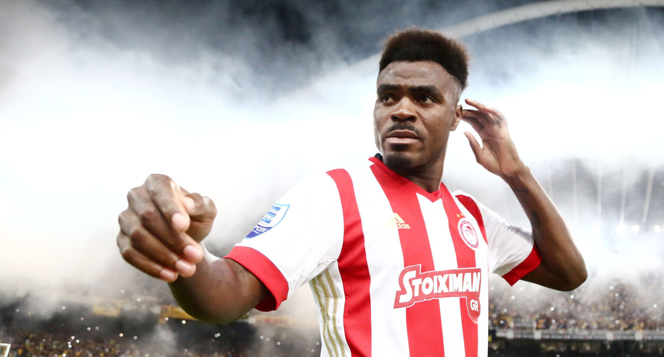 Ο Εμάνουελ Εμενίκε με τη φανέλα του Ολυμπιακού από το 2017 / Πηγή: Intime