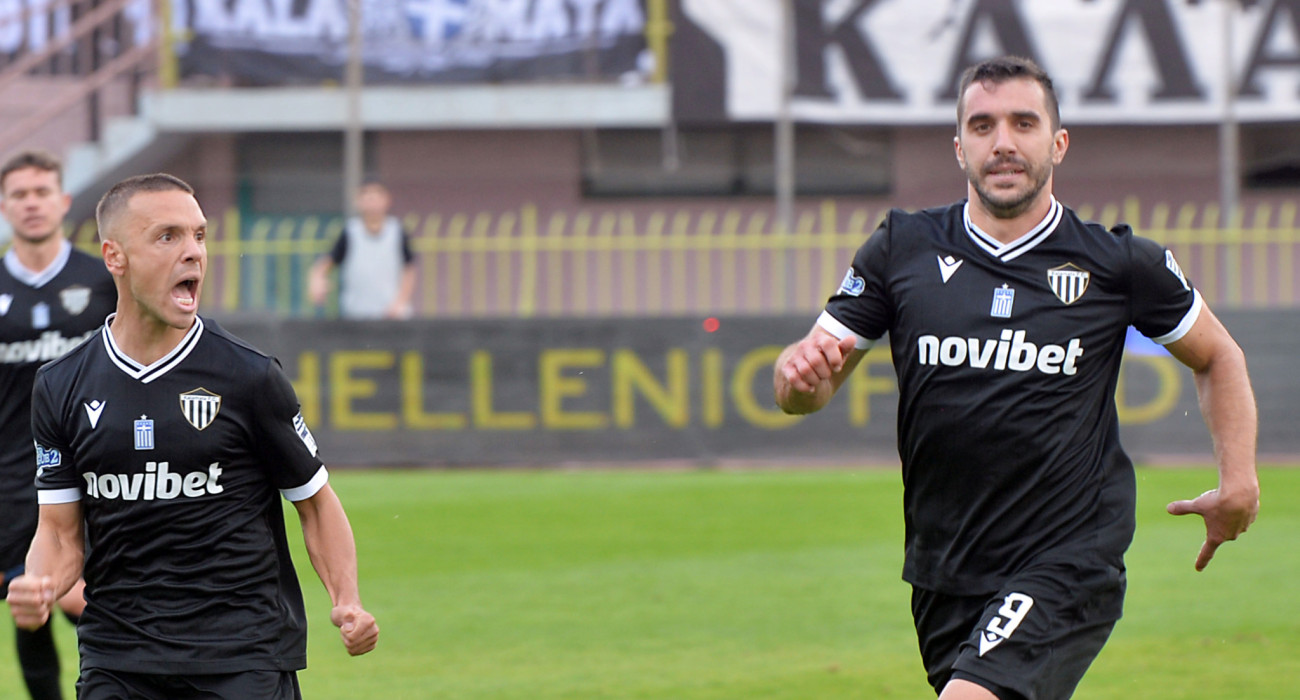 Ο Βασίλης Μάντζης πανηγυρίζει με την Καλαμάτα / Πηγή: Intime