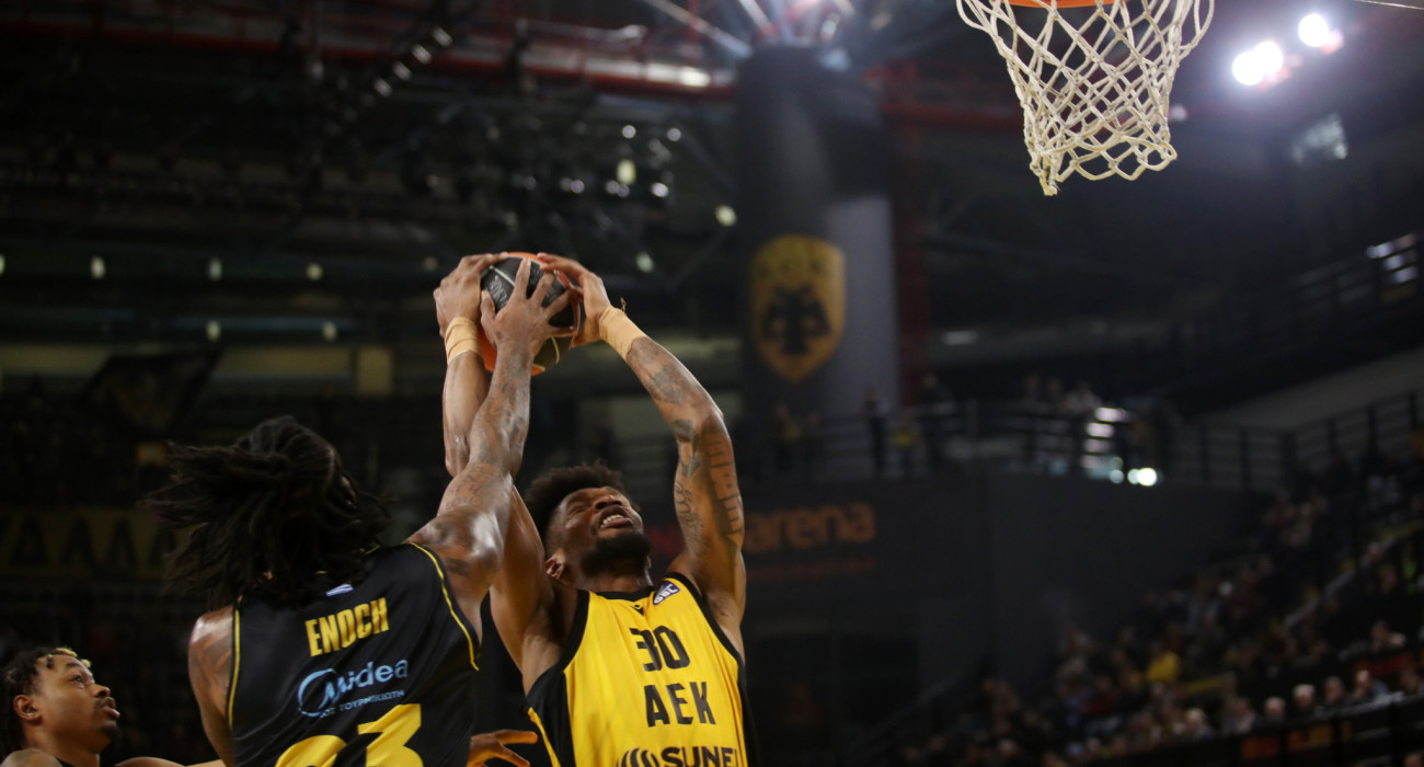 Το μπλοκ του Ίνοχ επάνω στον Σίλβα, Πηγή: Intime