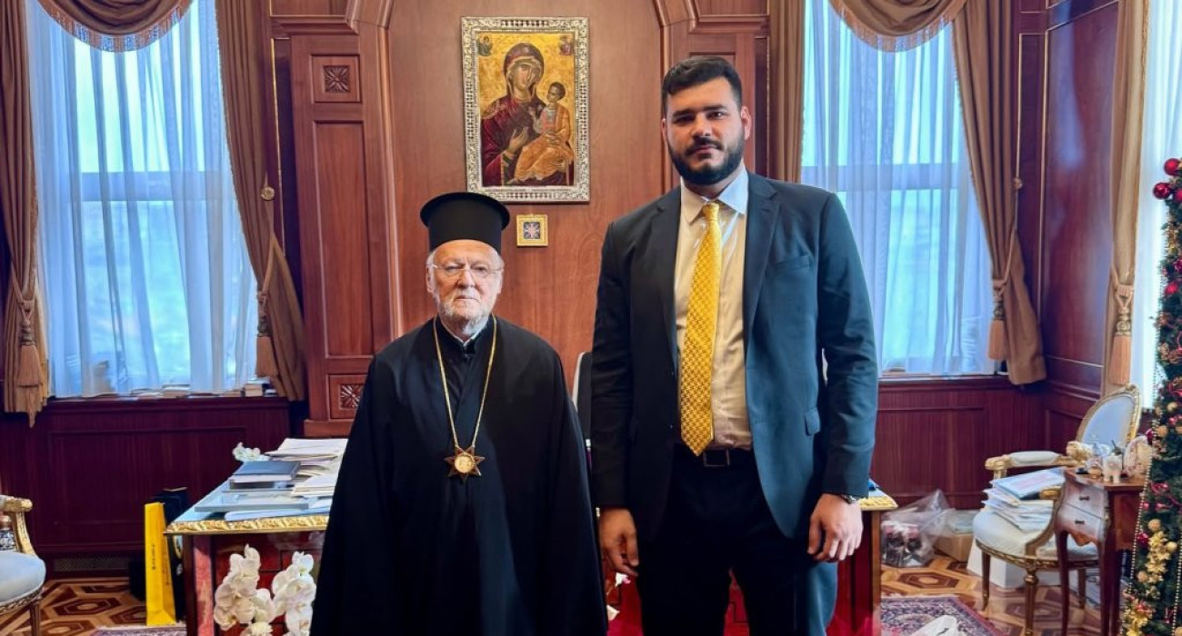 Το μέλος του ΔΣ της ΠΑΕ ΑΕΚ κ. Νίκος Παντερμαλής με τον Οικουμενικό Πατριάρχη κ. Βαρθολομαίο στο Φανάρι