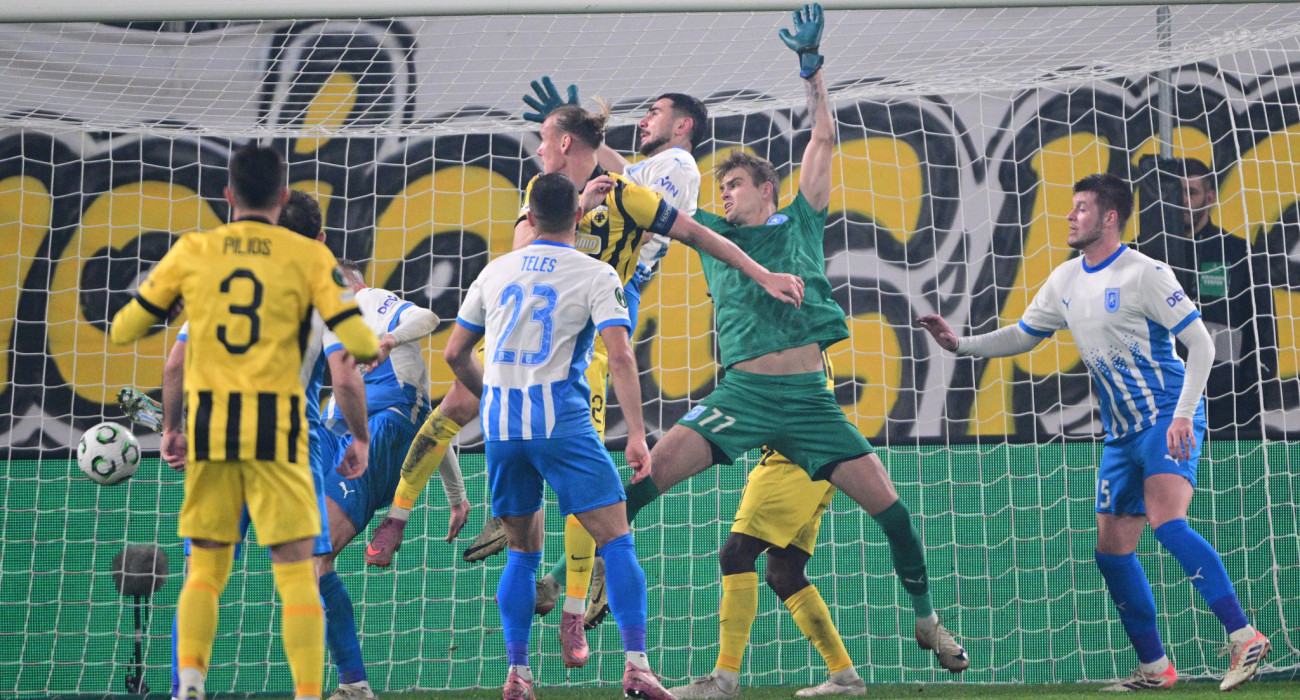 Στιγμιότυπο από το παιχνίδι ανάμεσα σε ΑΕΚ και Κραϊόβα, Πηγή: Eurokinissi