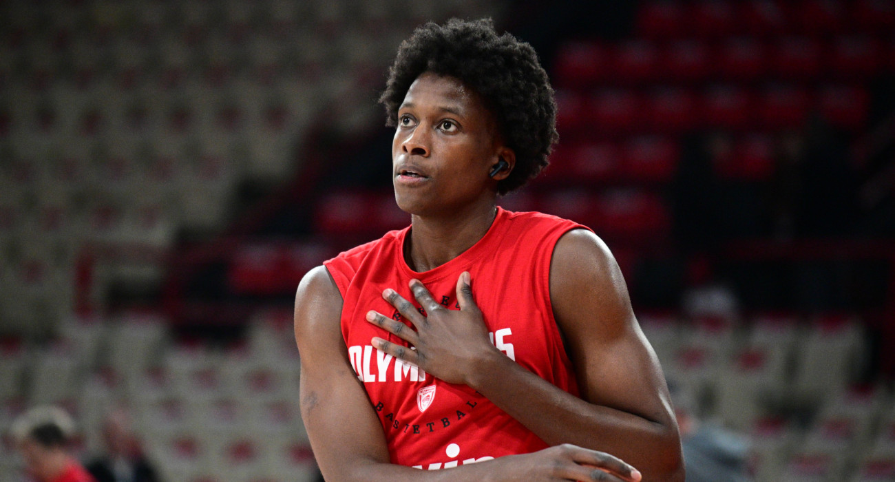 Ο Φράνκ Νιλικίνα με αφάνα / source: eurokinissi