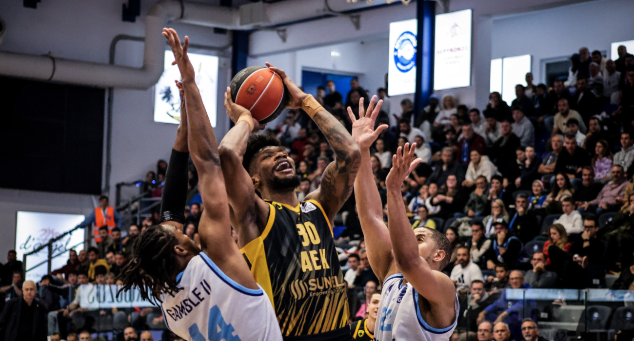 Ο Κρις Σίλβα στο παιχνίδι της ΑΕΚ με τη Μύκονο, Πηγή: Eurokinissi