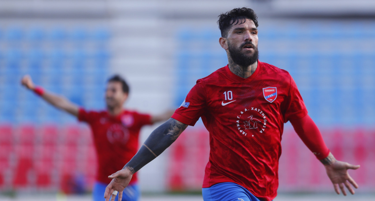 Ο Δημήτρης Κολοβός πανηγυρίζει το γκολ που σημείωσε / Πηγή: Eurokinissi