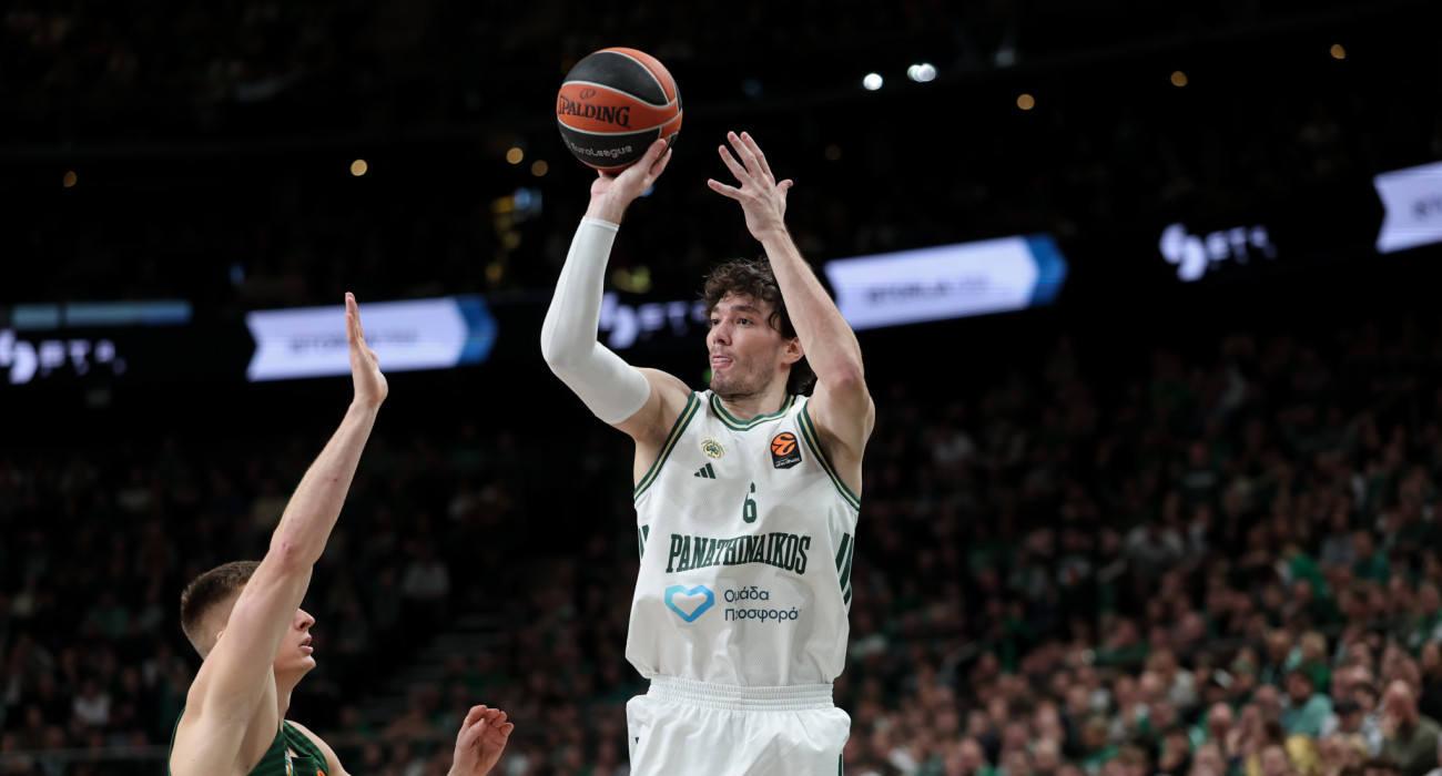 Ο Οσμάν σε ένα από τα πέντε εύστοχα τρίποντά του στο Κάουνας / Πηγή: Eurokinissi