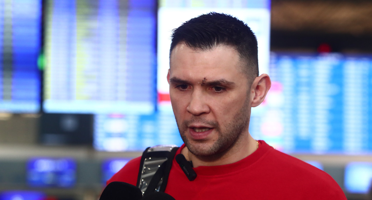 Ο Κώστας Παπανικολάου στην αναχώρηση για την Μπολόνια / πηγή: eurokinissi