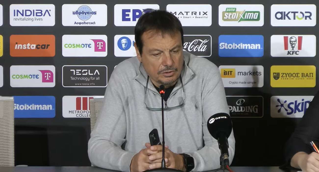 Ο Εργκίν Αταμάν στη συνέντευξη Τύπου