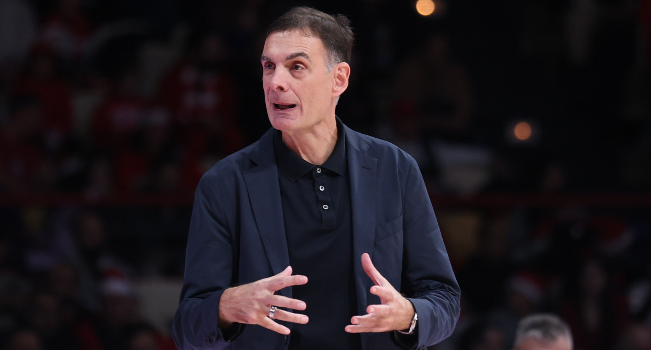 Ο Γιώργος Μπαρτζώκας στο ματς του Ολυμπιακού / Πηγή: Intime