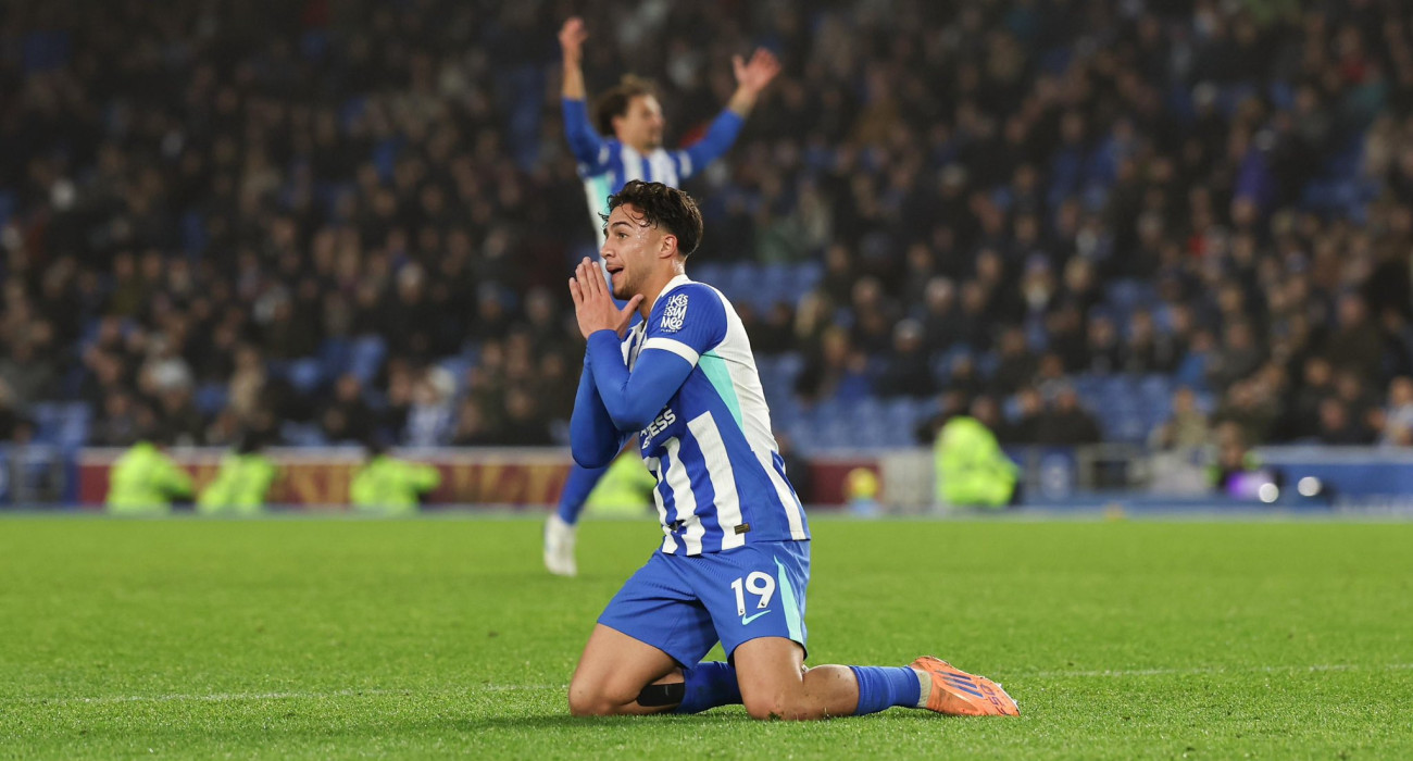 Το γκολ του Μπάμπη Κωστούλα κόντρα στην Γουέστ Χαμ ακυρώθηκε για... οριακό αφ σάιντ