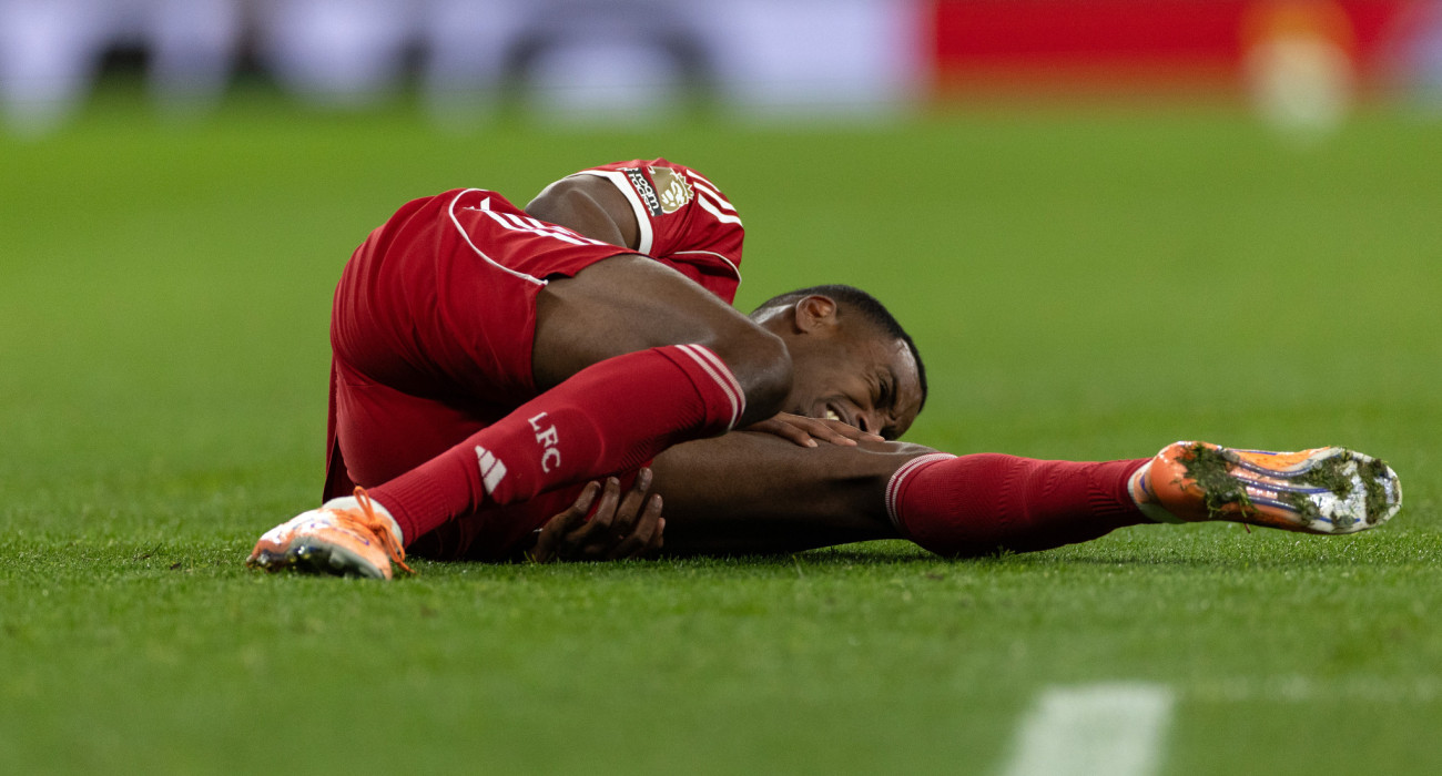 Ο Αλεξάντερ Ίσακ τραυματίστηκε σοβαρά / Πηγή: Joe Prior/Visionhaus via Getty Images