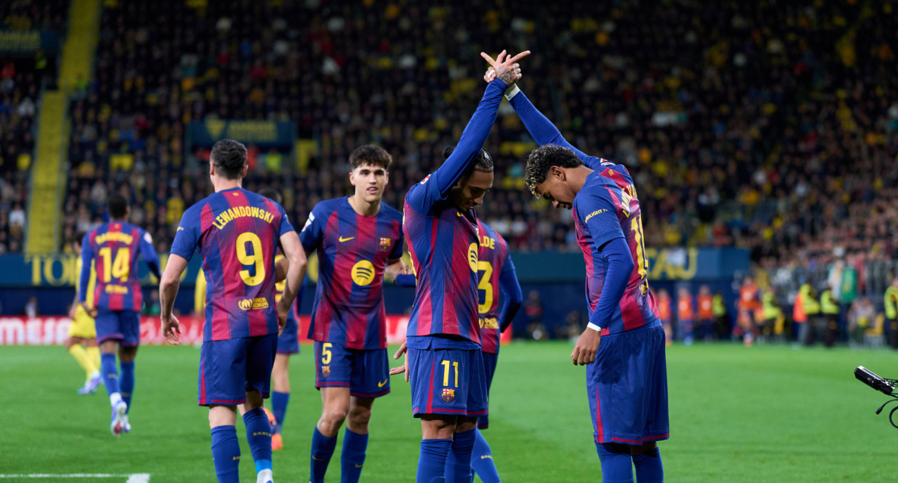 Οι παίκτες της Μπαρτσελόνα πανηγυρίζουν ένα από τα πολλά γκολ τους το 2025 / Πηγή: Mateo Villalba / Getty Images / Ideal Images