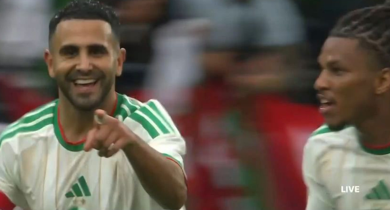 Ο  Ριγιάντ Μαχρέζ πανηγυρίζει / Screenshot