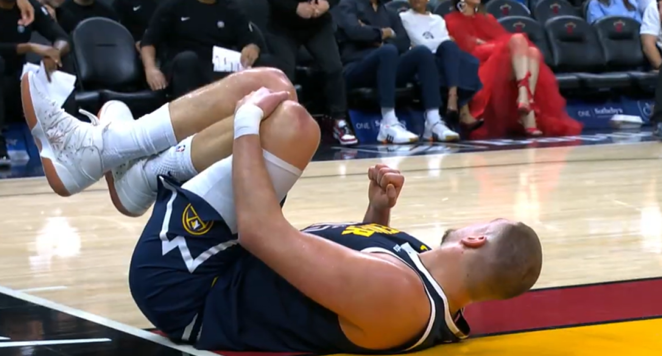 Ο Νίκολα Γιόκιτς τραυματίστηκε στον αγώνα των Ντένβερ Νάγκετς με τους Μαϊάμι Χιτ/printscreen