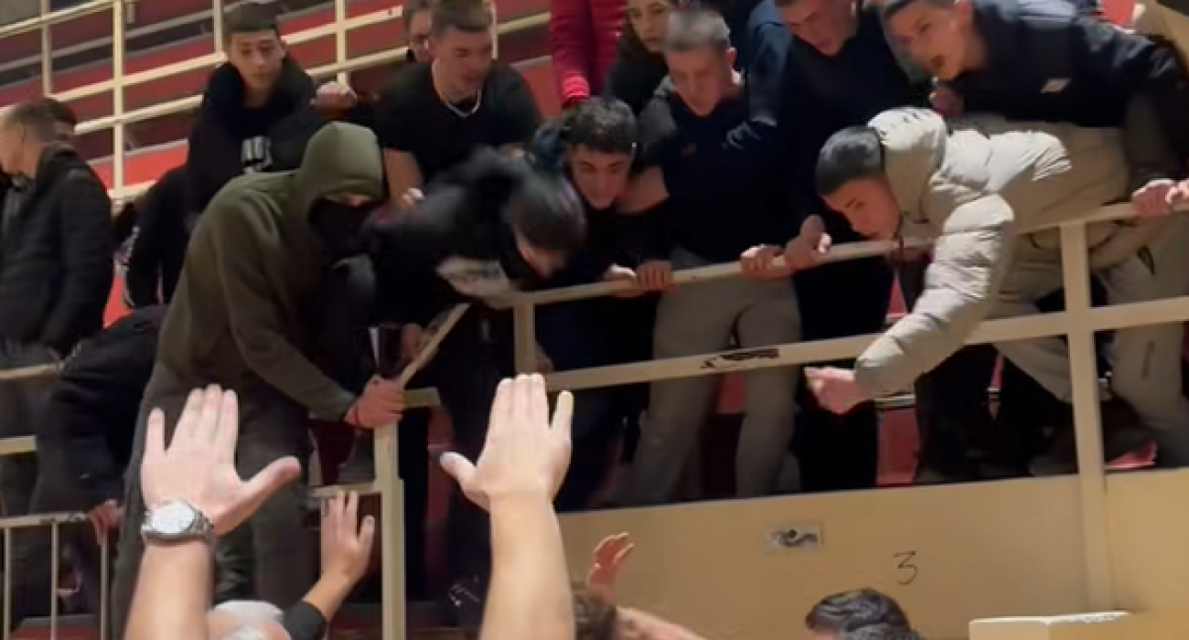 Σοκ σε ματς ακαδημιών στο Μαυροβούνιο: Φτυσίματα και αντικείμενα σε παίκτες από παιδιά χούλιγκαν (video)